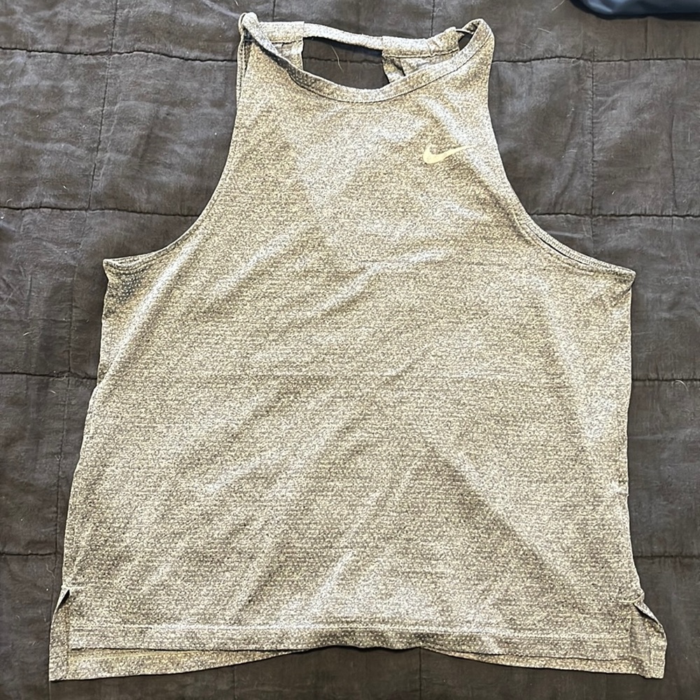 NIKE dri-fit workout tank size medium - VGUC